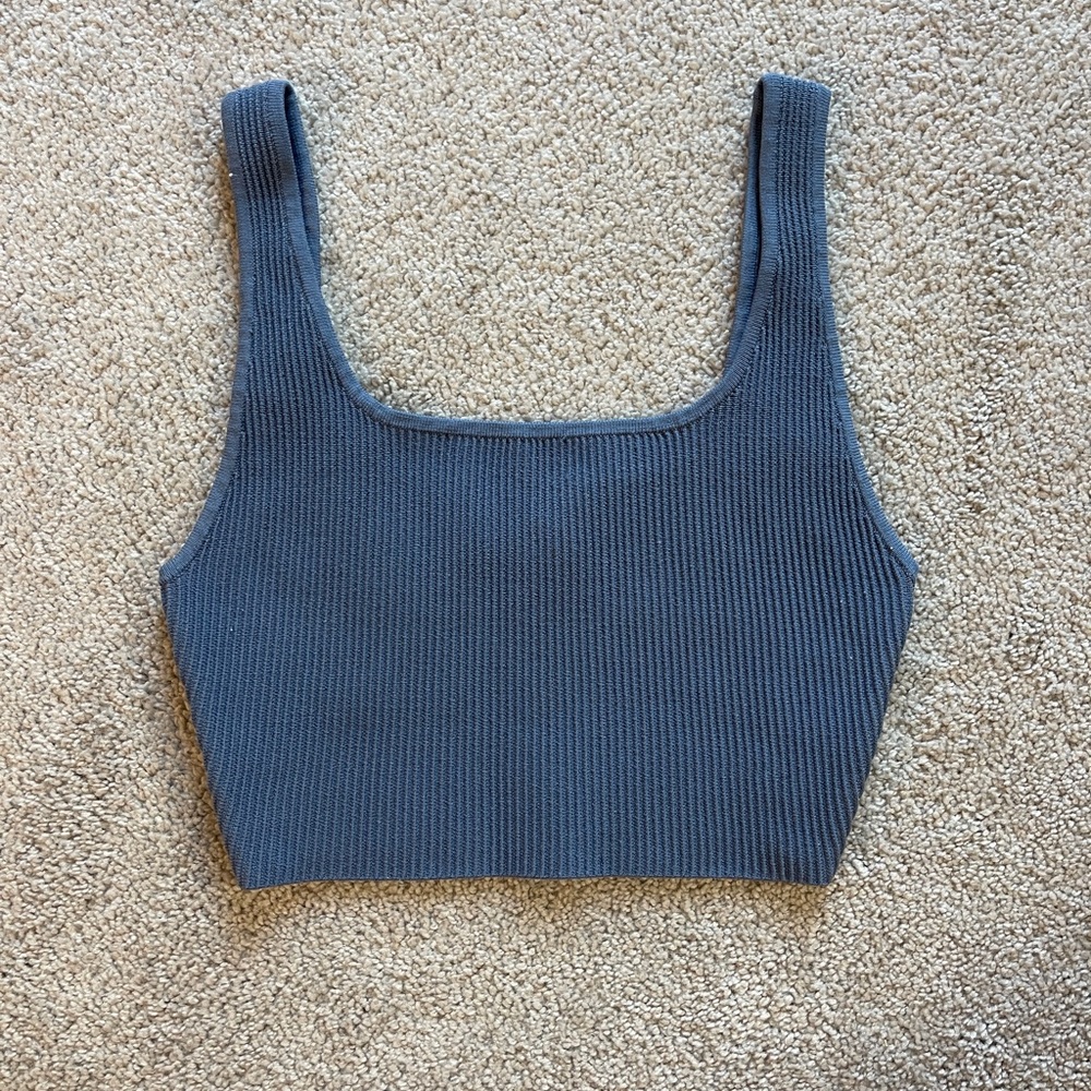 Babaton by Aritzia Sculpt Knit Squareneck Cropped Tank in small